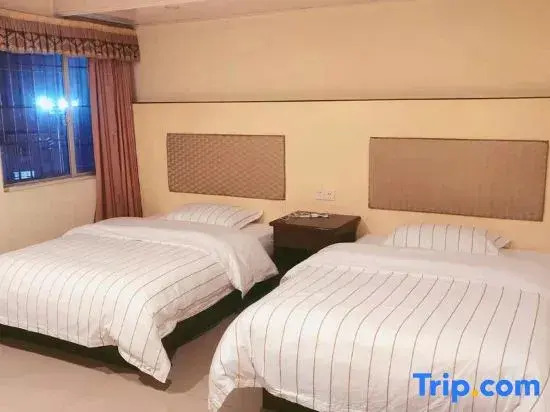 Чжаоцин: Fengkai Guanghui Business Hotel