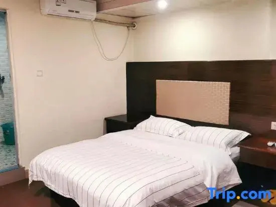 Чжаоцин: Fengkai Guanghui Business Hotel