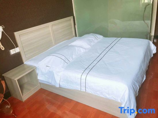 Чунцин: Xiangyang Black Swan Business Hotel