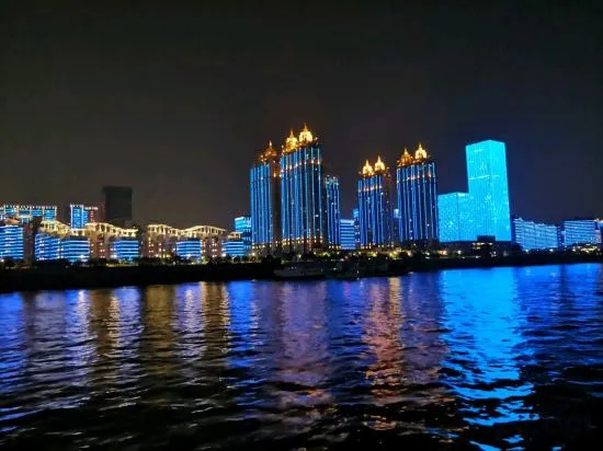 Ухань: 1314 Lovers Theme Hotel (Wuhan Wuchang Railway Station Store)