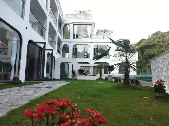 Лоян: Chongdugou Mochi B & B