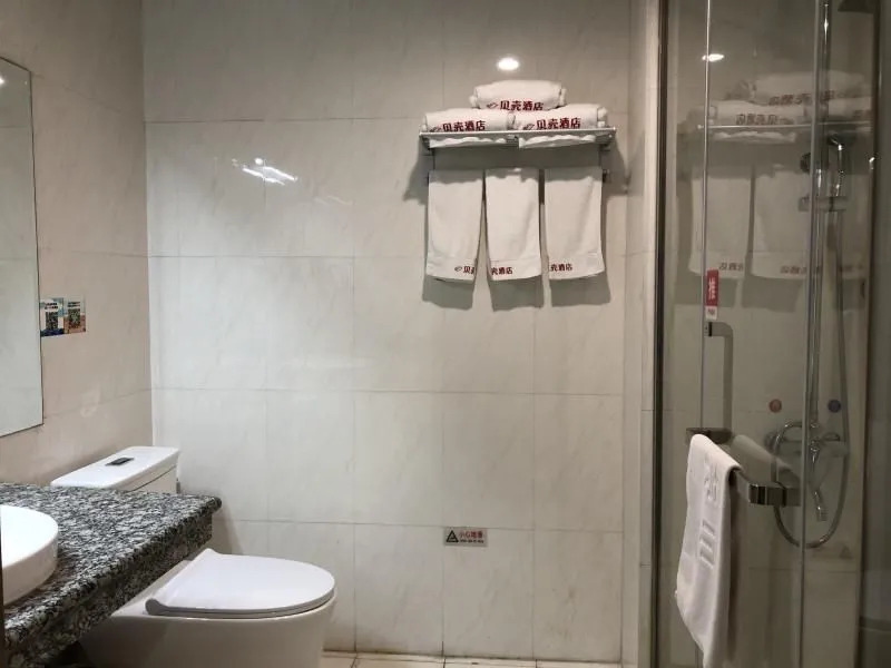 Шанхай: Shell Shanghai Jinshan Zhangyan Town Songjin Highw