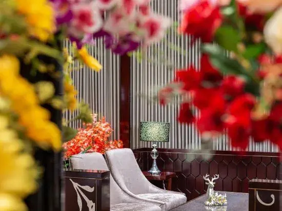 Ваньнин: Zhaolin Grand Hotel
