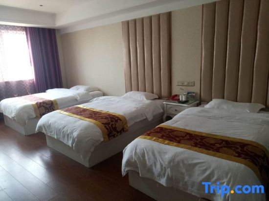 Фуян: Fuyang Shangle Hotel(International Auto Parts City Store)