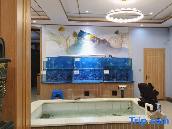 Муданьцзян: Jingpohu Tianyuange Restaurant