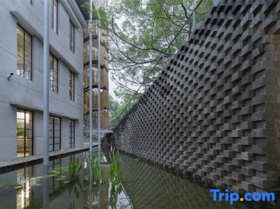 Фошань: Xinglun International Apartment (Foshan Meidi Wuhu Shop)