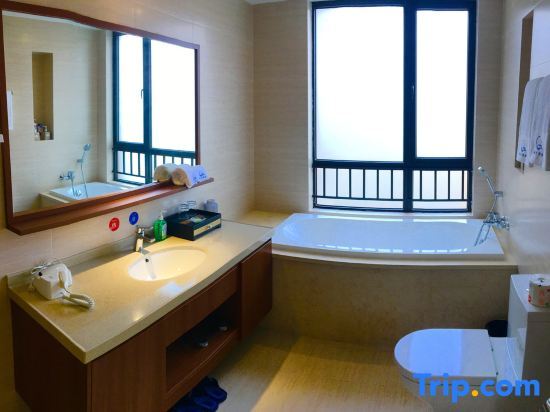 Xinglun International Apartment (Foshan Meidi Wuhu Shop) — фото 3