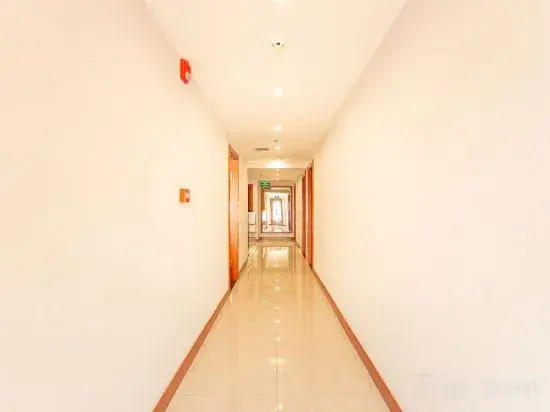 Харбин: Harbin Mingju Hotel
