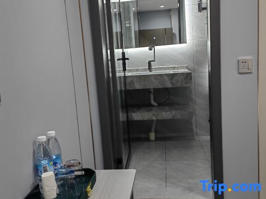 Бицзе: Bijie Warm Hotel