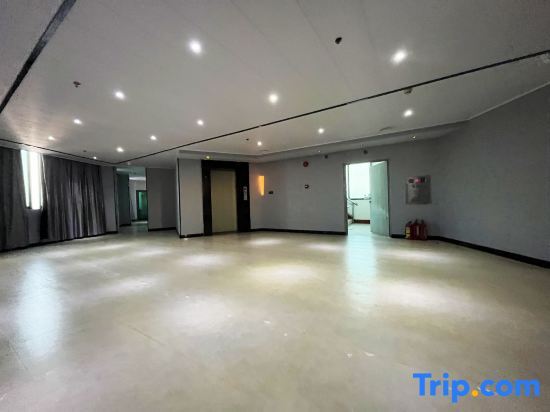 Чаочжоу: Yaoyu Hotel (Chaoshan High Speed Railway Station)