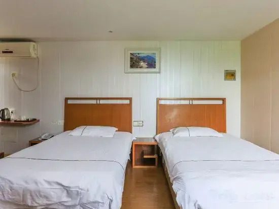 Ханчжоу: Chuang e Jia Yaxin Hotel (Tonglu passenger transport center store)