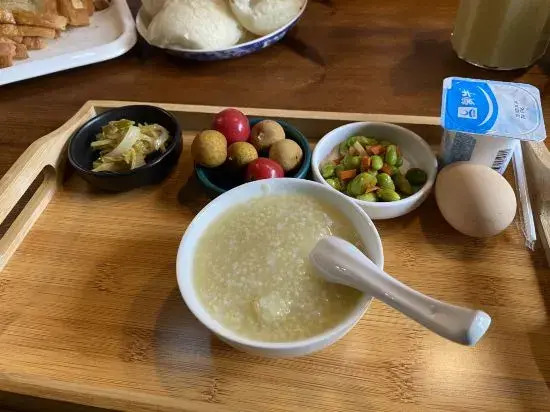 Ханчжоу: Shishe Fanghu Guesthouse