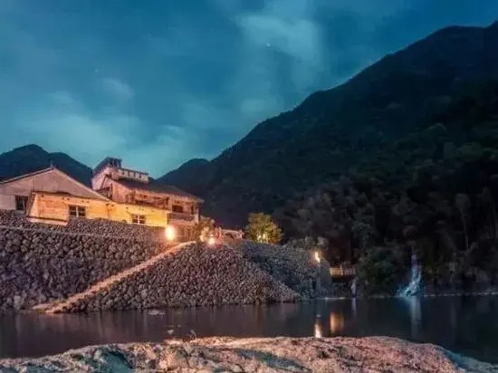 Ханчжоу: Shishe Fanghu Guesthouse