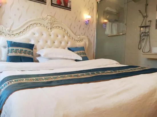 Чунцин: Chongqing Kaihong Apartment