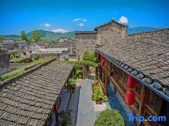 Хуаншань: Hongcun Huakai Banxia Huipai Courtyard Homestay