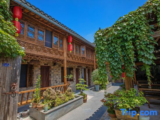 Хуаншань: Hongcun Huakai Banxia Huipai Courtyard Homestay