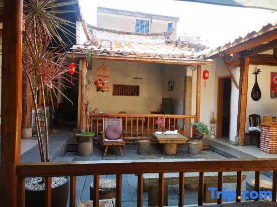 Цюаньчжоу: Shangqinglou Qing Dynasty Courtyard Inn