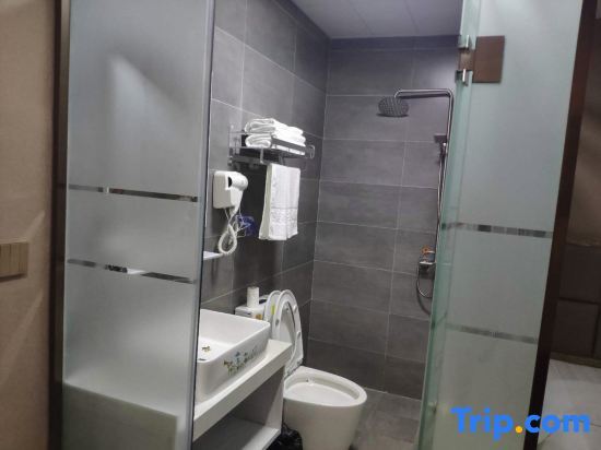 Фуян: Rujia Huayi Hotel Fuyang Development Zone