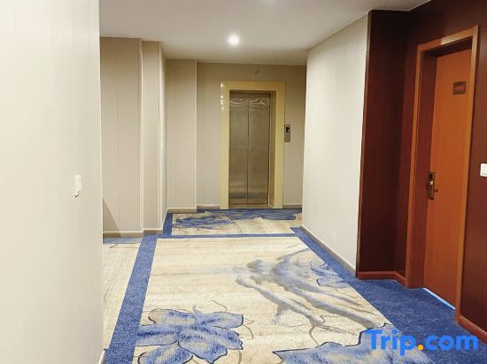 Danyang Binjiang Business Hotel — фото 1