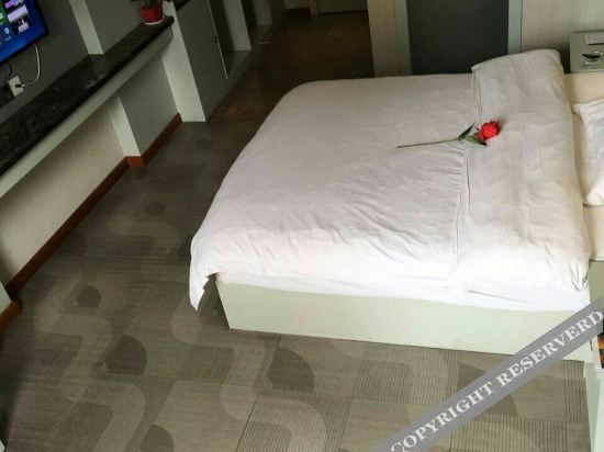 Шаоян: Holiday Inn Rome (Liyang High-speed Railway Station)