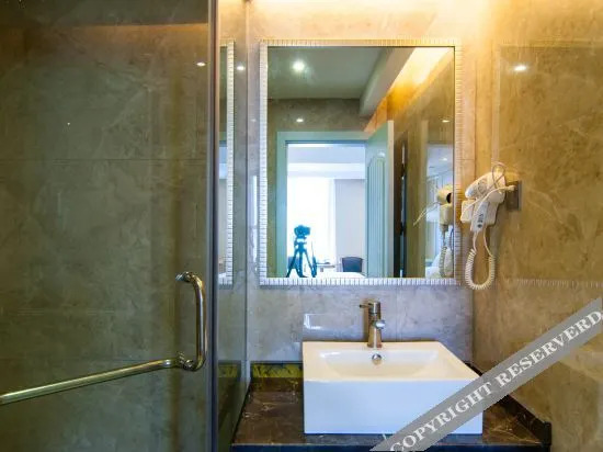 Шаоян: Holiday Inn Rome (Liyang High-speed Railway Station)