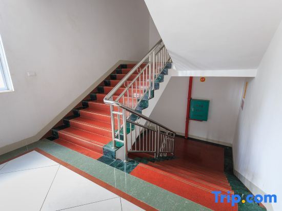 Лючжоу: Deyueting Hotel (Liuzhou No.1 Middle School Shop)