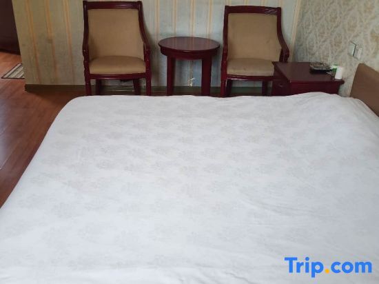 Суйнин: Suining Zhiyoung Apartment