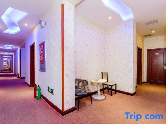Чжэнчжоу: OYO Zhengzhou Junzi Orchid Fashion Hotel (High tech Zhengzhou University Store)