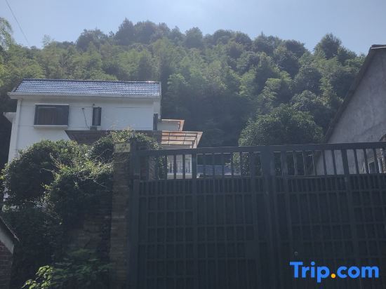 Цзиндэчжэнь: A homestay which embrace the mountains in jingdezhen