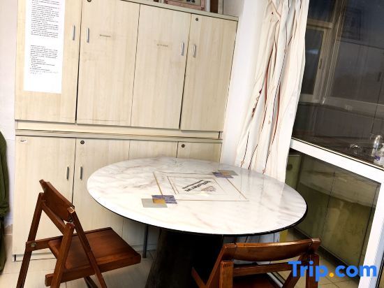 Хойчжоу: Huizhou Mangrove Bay Binhaishan Lake View Center Apartment