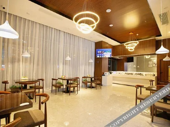 Чжэнчжоу: Saturday Express Hotel (Zhengzhou University Middle Road Antique City)