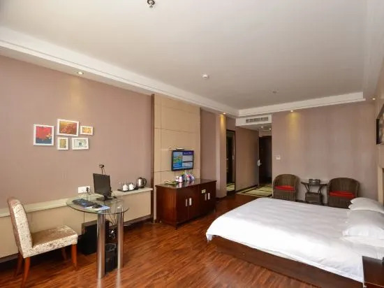 Тайчжоу: Linhai Phoenix Town Business Hotel