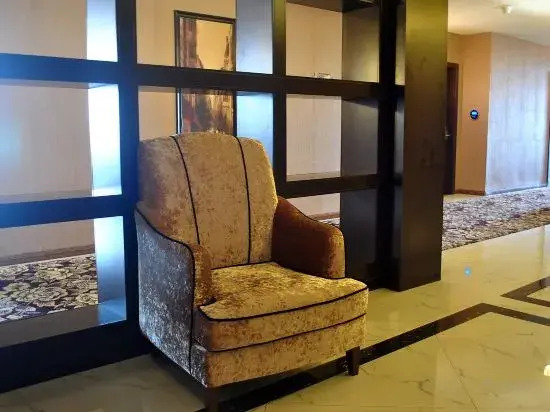 Тайчжоу: Linhai Phoenix Town Business Hotel