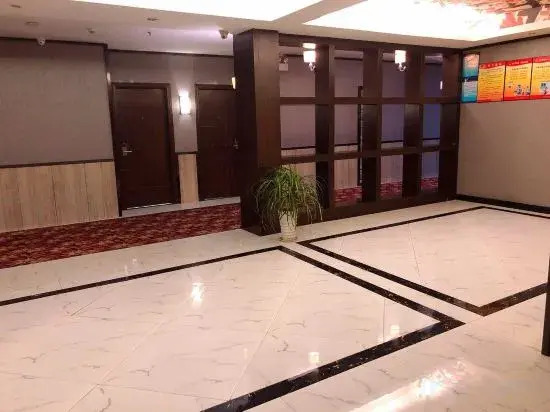 Тайчжоу: Linhai Phoenix Town Business Hotel