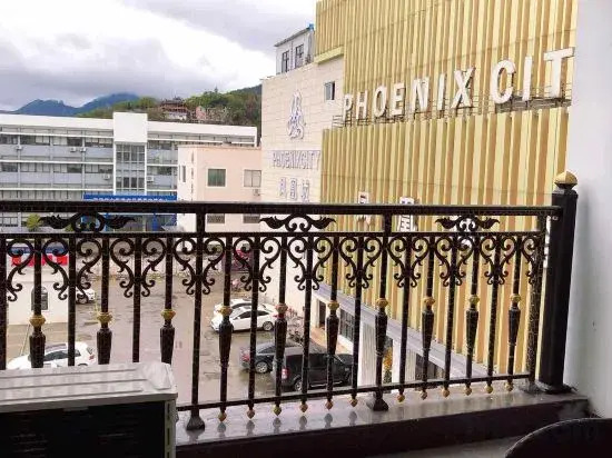 Тайчжоу: Linhai Phoenix Town Business Hotel