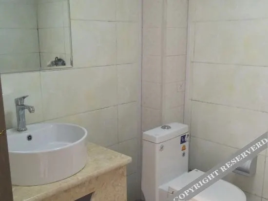 Цзинин: Home Inn Huayi (Jiaxiang Railway Station Plaza)