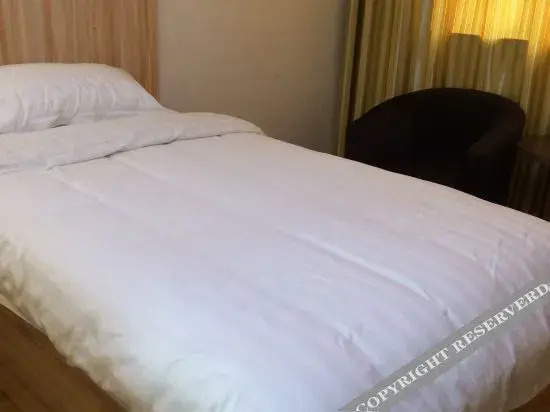 Цзинин: Home Inn Huayi (Jiaxiang Railway Station Plaza)