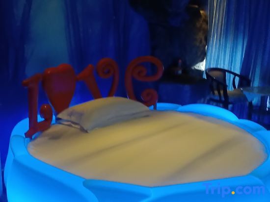 Синьсян: Yunwu Theme Apartment (Xinxiang Huazhong Branch)