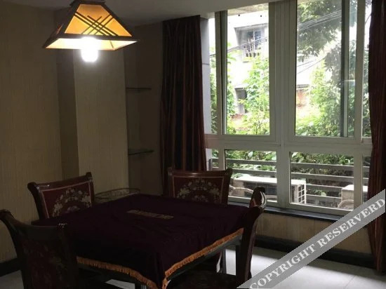 Чунцин: Yunan Business Hotel (Chongqing 9km Used Car Market Store)