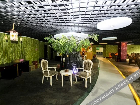 Чунцин: Yunan Business Hotel (Chongqing 9km Used Car Market Store)