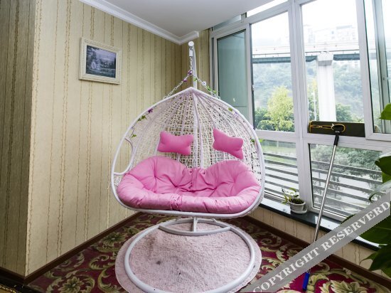 Чунцин: Yunan Business Hotel (Chongqing 9km Used Car Market Store)