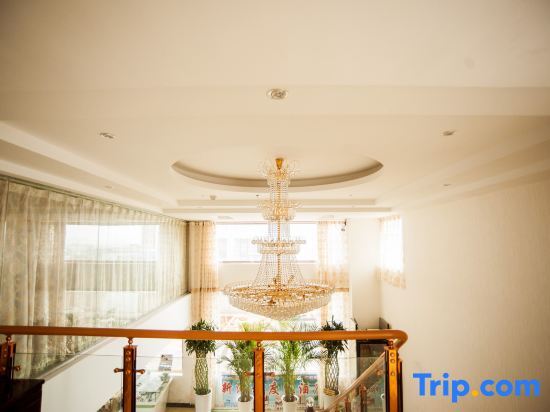 Ляньюньган: Home Inn Huayi Selected Hotel