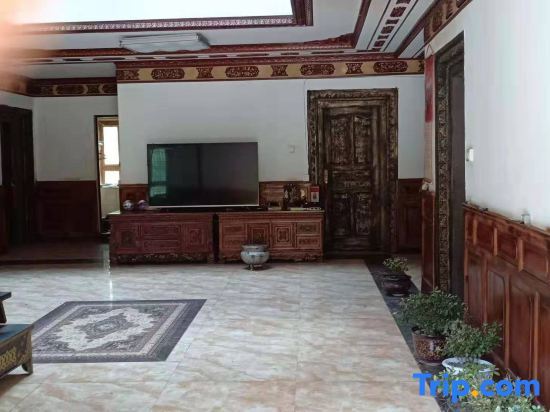 Тронанг: Danba Jiangji B & B