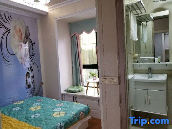 Чунцин: Chongqing Jiaren Jiaxin Apartment