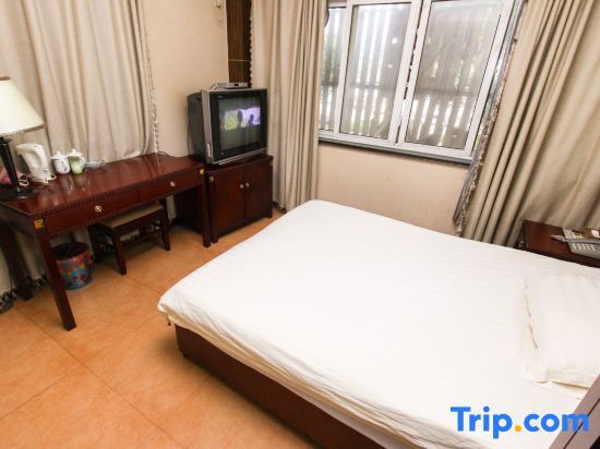 Xuancheng: Marriott Business Hotel (Ganxian Station Branch)