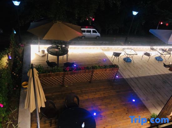 Ханчжоу: Hangzhou Panyuan Yunman red maple homestay
