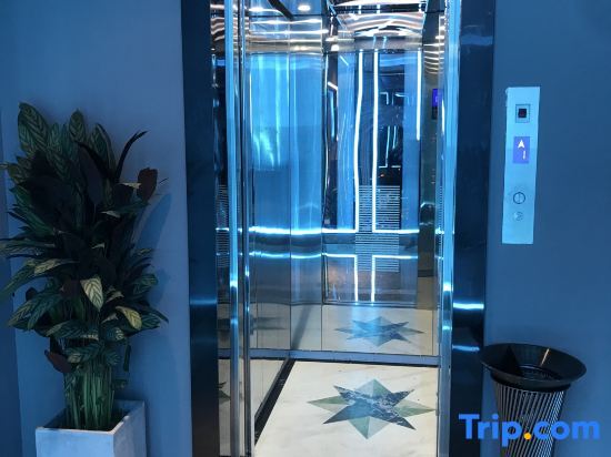 Xuancheng: Xuancheng Bingcheng Electric Sports Hotel