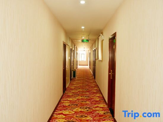 Шангри-Ла: Hongyunge Hotel
