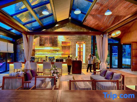 carousel image 1