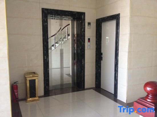 Луань: Jinzhai Oriental Business Hotel
